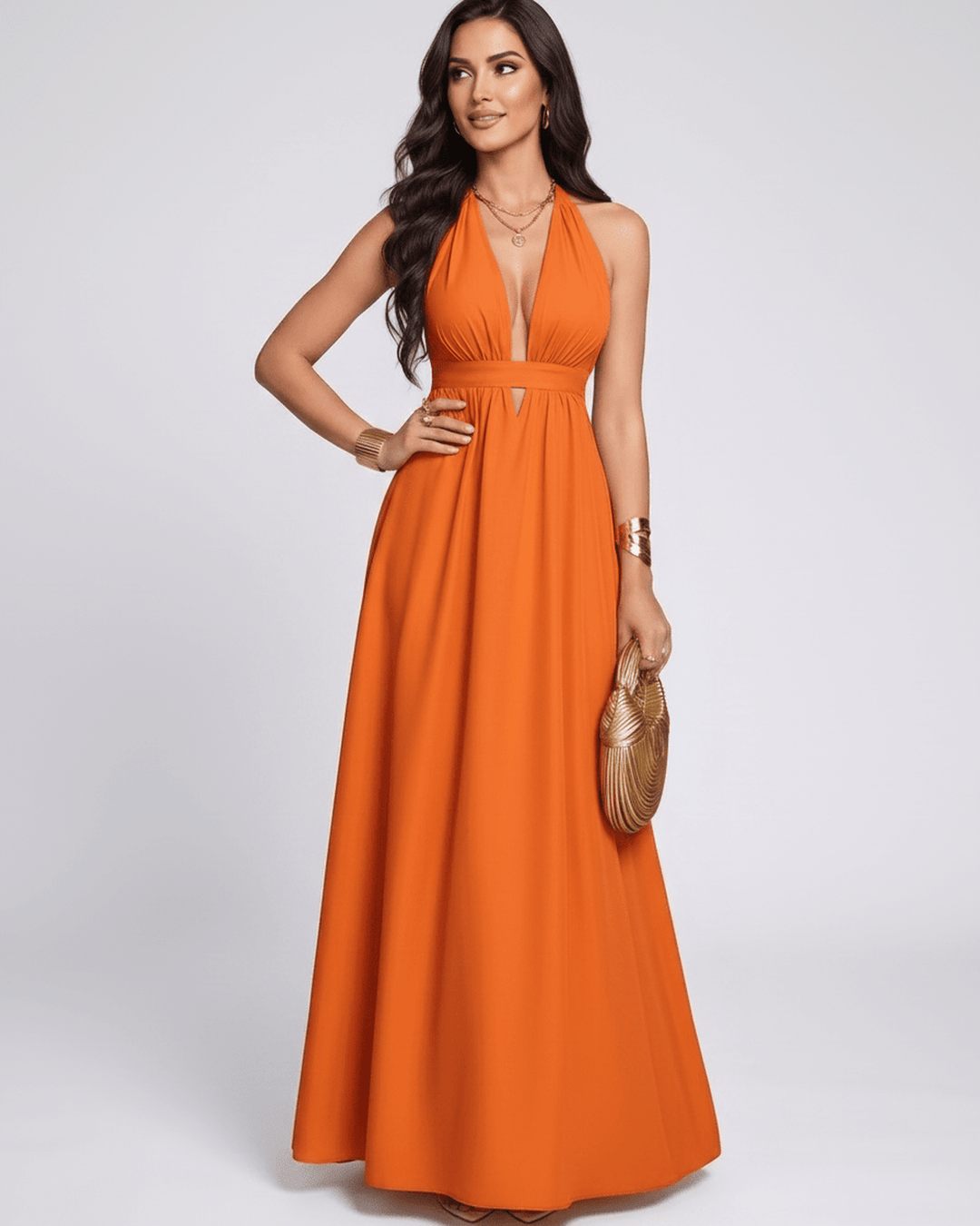 Moda femenina: Vestido maxi largo, escote halter. Vestido de verano fluido y sin mangas, muy elegante.