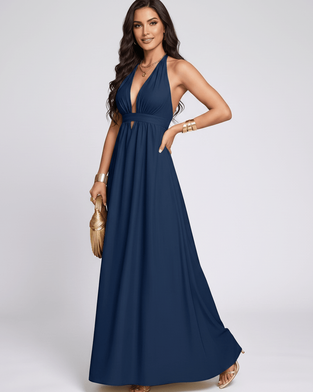 Moda femenina: vestido maxi con escote halter. Vestido de verano, largo y sin mangas, muy elegante.