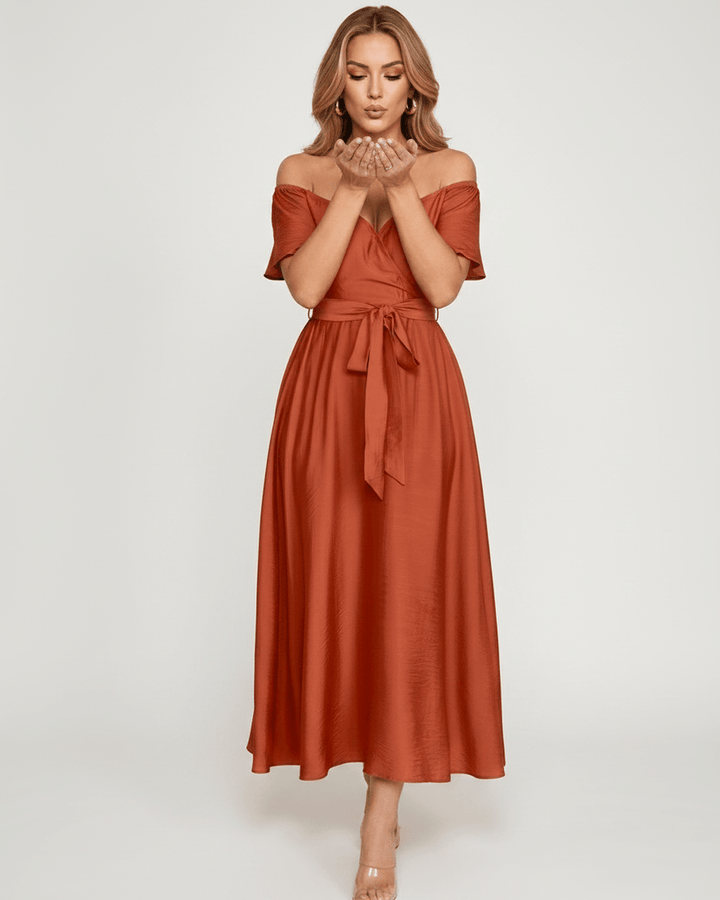 Vestido de verano elegante para mujer, hombros descubiertos, corte maxi, ideal para fiestas chic.