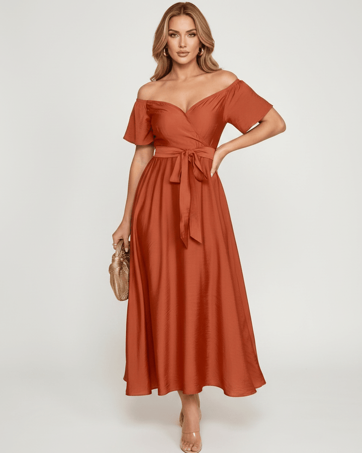 Vestido maxi con hombros descubiertos, estilo elegante para mujer, perfecto para eventos formales.