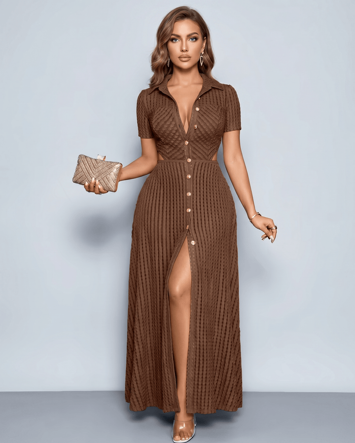 Vestido maxi versátil con escote en V, ideal para un look casual de día o elegante de noche.