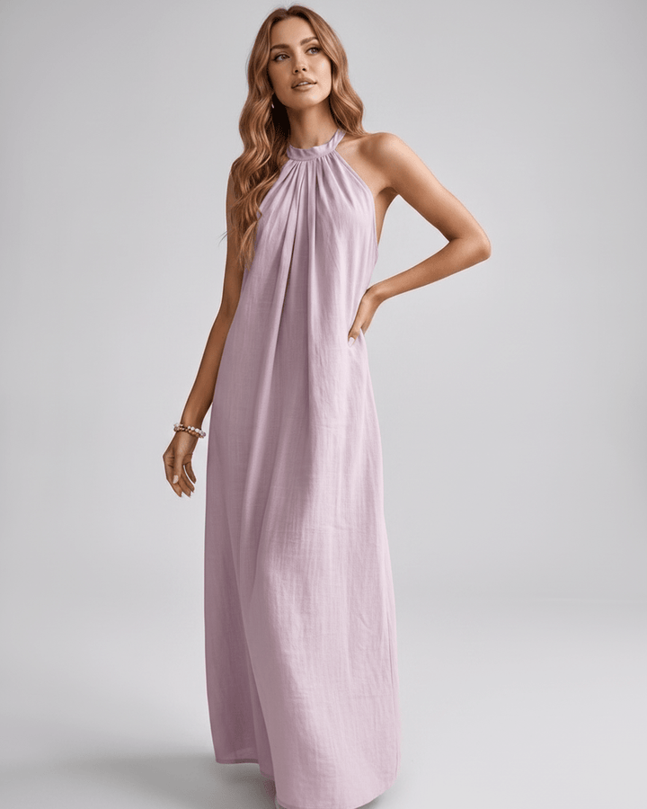 Ropa de mujer: vestido halter con caída fluida, perfecto para un look bohemio.