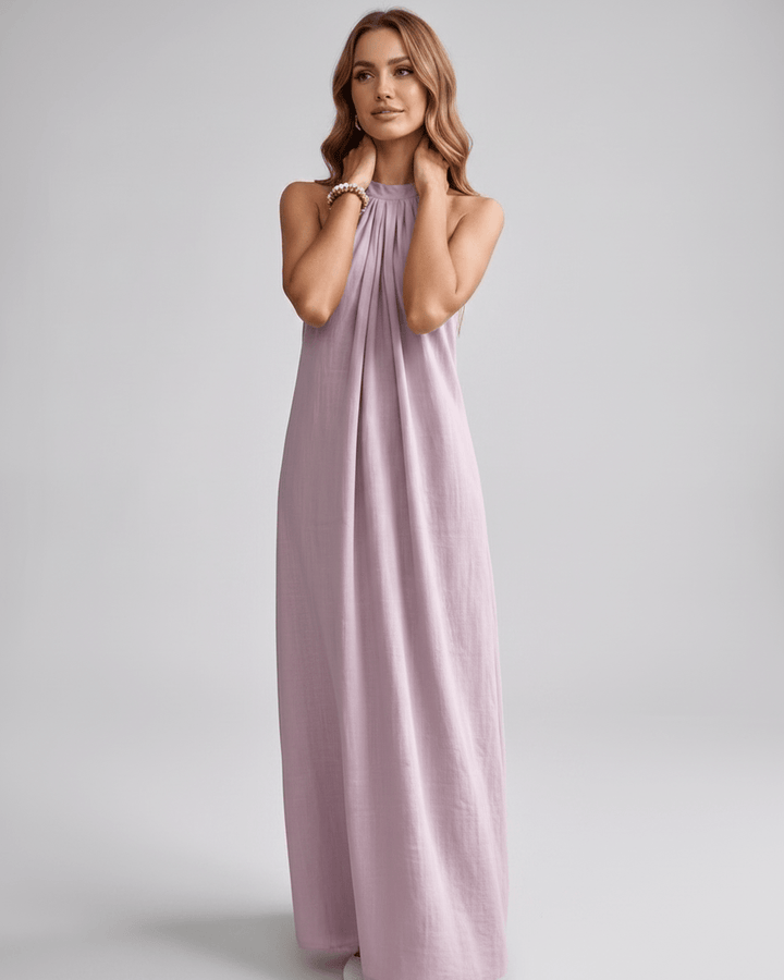 Vestido de verano maxi halter, sin mangas, para disfrutar del sol con elegancia.