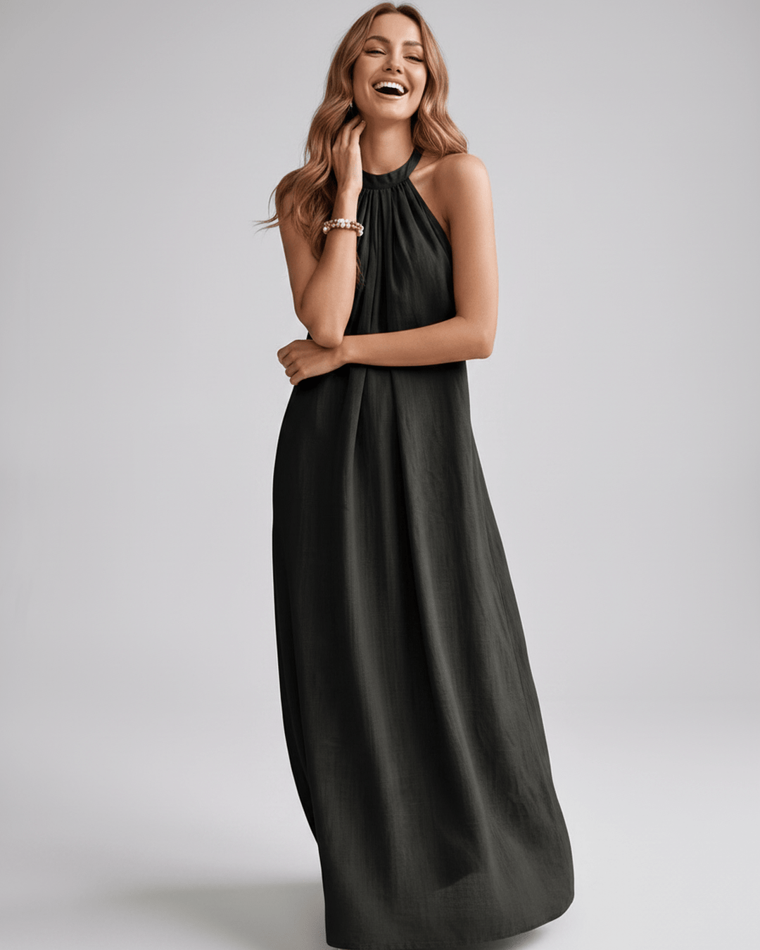 Vestido de moda femenina, halter y sin mangas, perfecto para un estilo fresco.