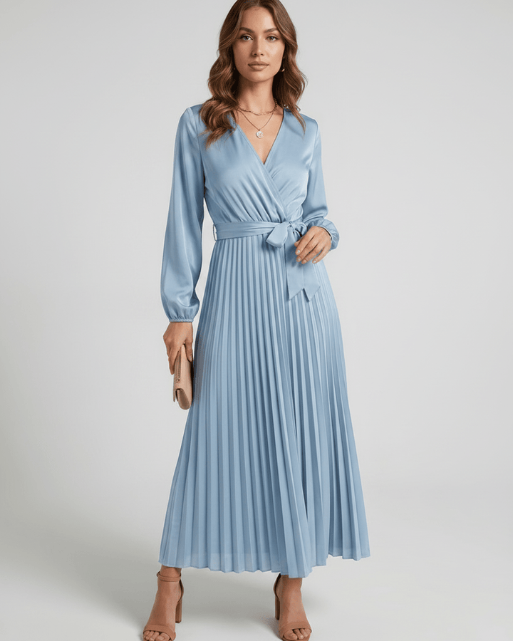 Vestido maxi Elara, escote V pronunciado, con un ajuste perfecto.