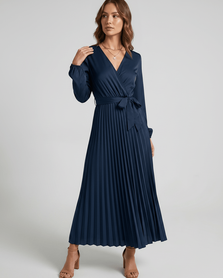 Vestido Elara con escote V, maxi y fluido, para un movimiento grácil.