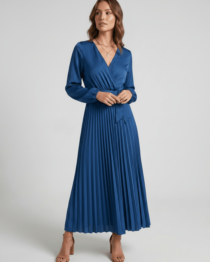 Vestido Elara con escote V, maxi, estilo que realza la silueta.