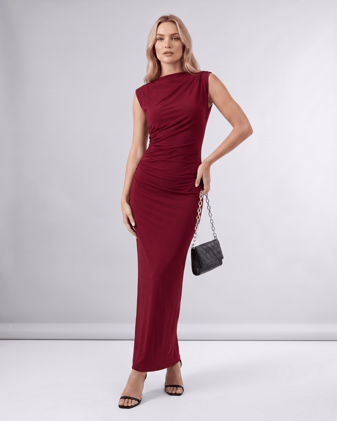 Vestido maxi Aureli, sin mangas, cuello alto, ajustado, elegante, para destacar en cualquier fiesta.