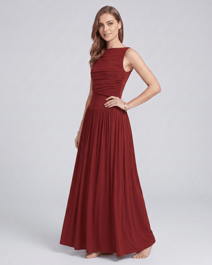 Vestido maxi Aurea para fiesta, noche o boda. Sin mangas, con escote barco y fruncido.