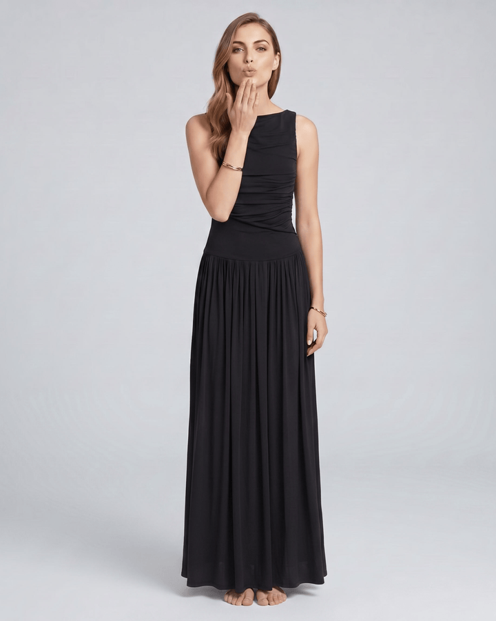 Vestido maxi Aurea de mujer con caída fluida. Sin mangas, elegante y perfecto para eventos.