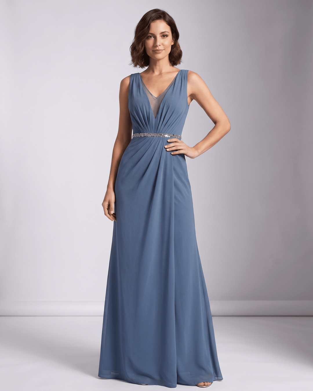 Vestido largo sin mangas para mujer, estilo fluido, perfecto como vestido de fiesta o noche formal.