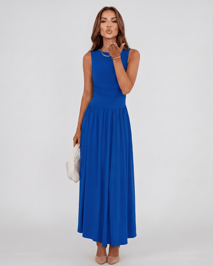 Vestido largo de mujer Aurelia, silueta fluida y sin mangas, moda veraniega imprescindible.