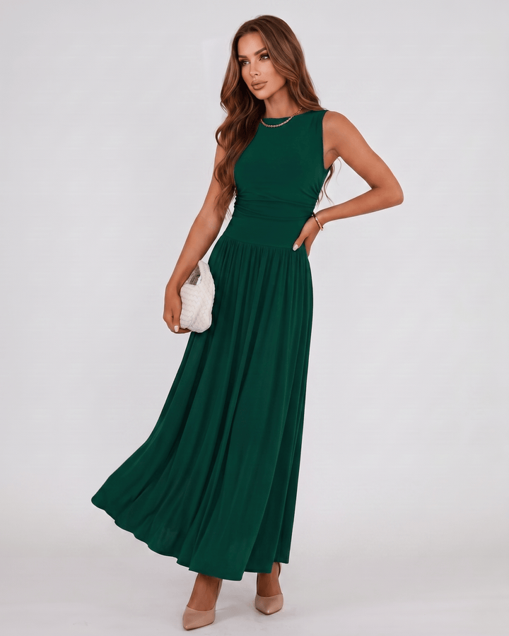 Vestido largo de mujer Aurelia, estilo maxi, sin mangas, una prenda esencial para tu armario.