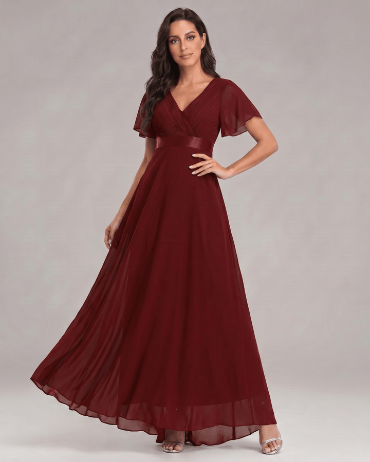 Maxi vestido elegante, escote V, fluido, para cóctel y eventos de día.