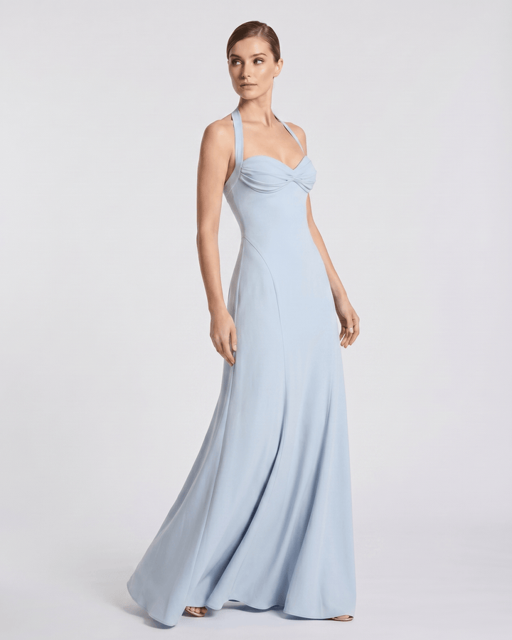 Vestido largo fluido de verano para mujer, con escote corazón y tirantes halter elegantes.