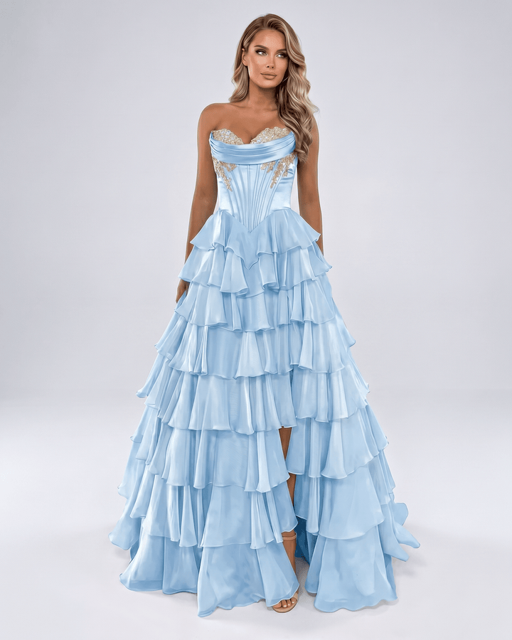 Vestido de noche sin tirantes, escote corazón. Formal, maxi y con volantes para mujer.