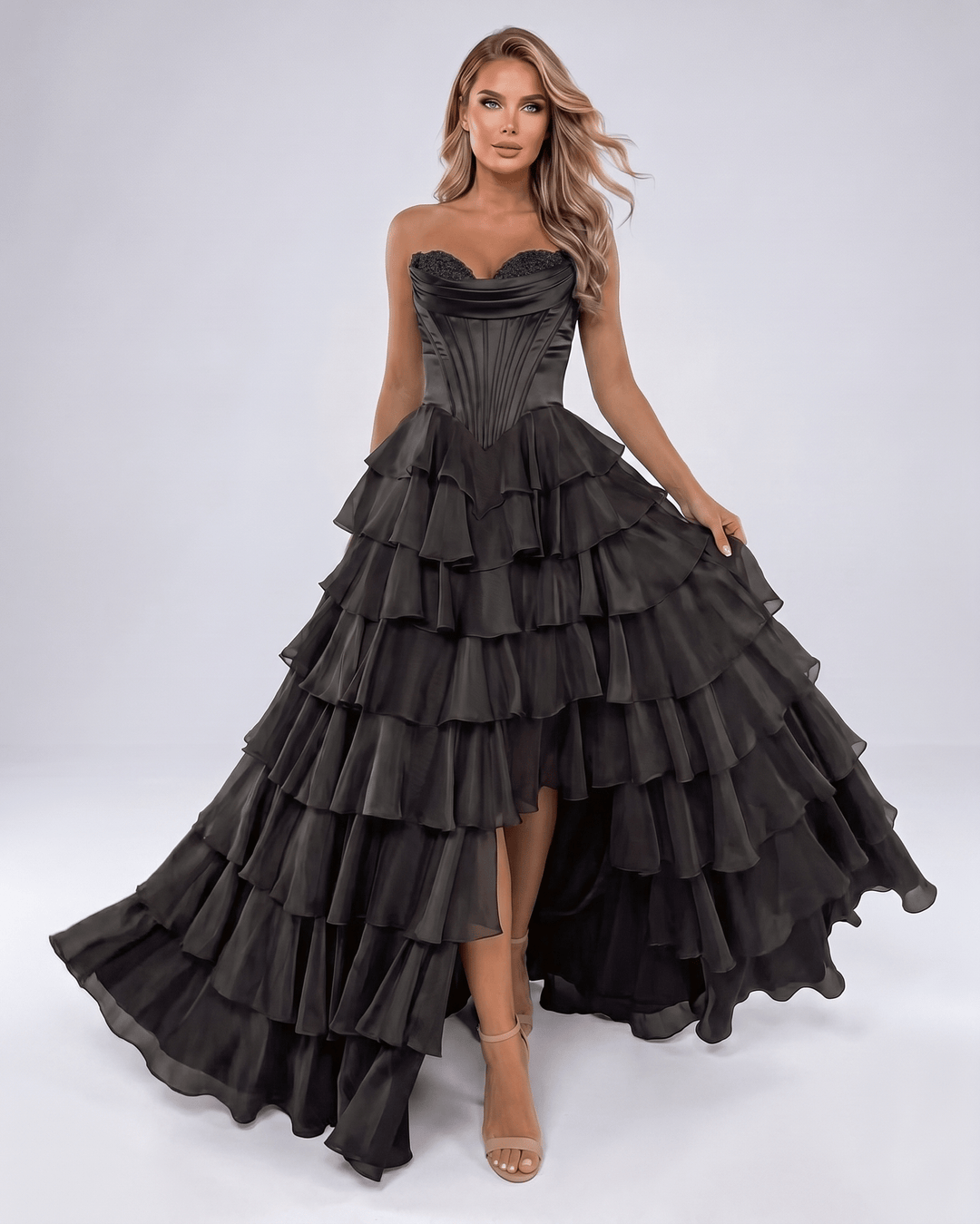 Elegante vestido maxi para mujer, escote corazón. Formal y sofisticado para cualquier evento.