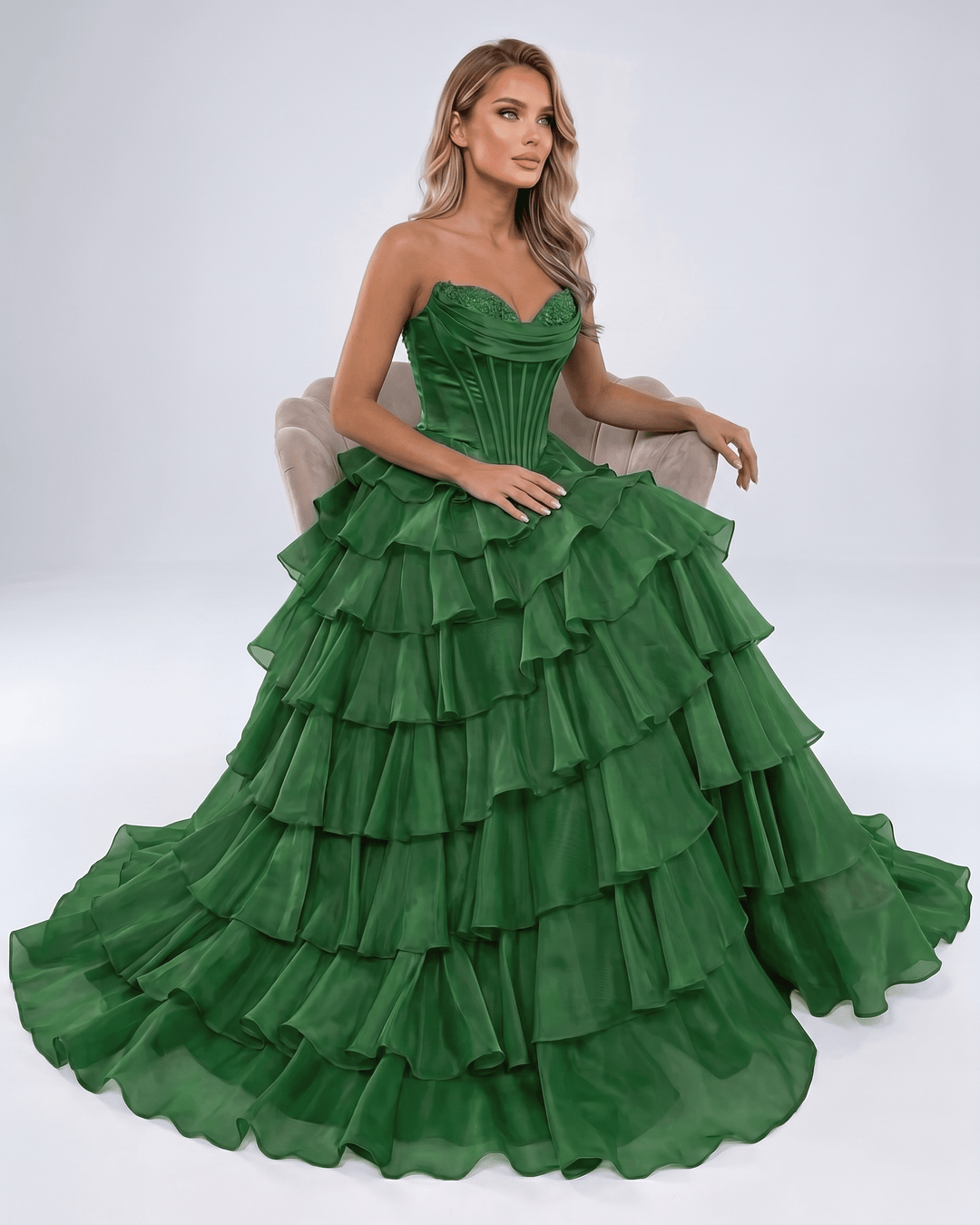 Vestido maxi de fiesta, escote corazón. Formal para mujer, con volantes y silueta A-line.