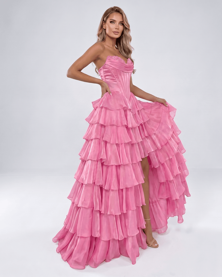 Vestido de gala formal para mujer, escote corazón. Maxi, sin tirantes, con volantes.