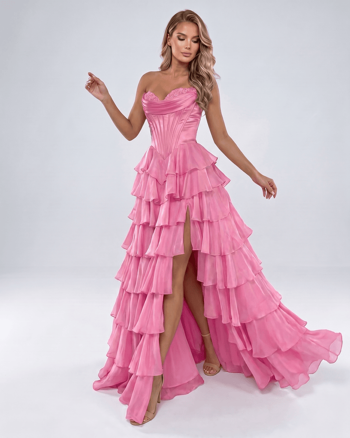 Elegante vestido de boda para mujer, escote corazón. Maxi, volantes y silueta A-line.