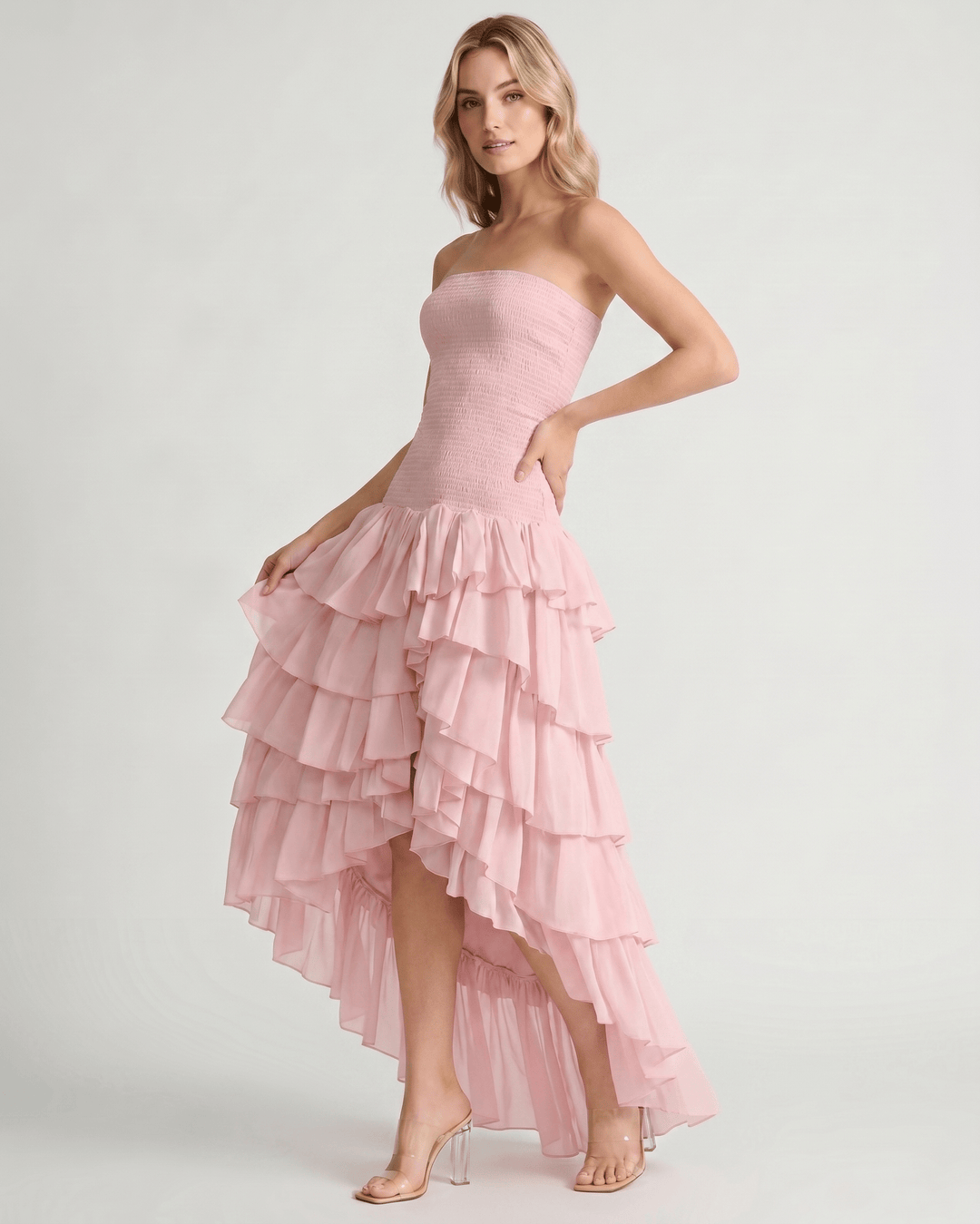 Vestido de cóctel elegante para mujer, diseño sin mangas y tela veraniega.
