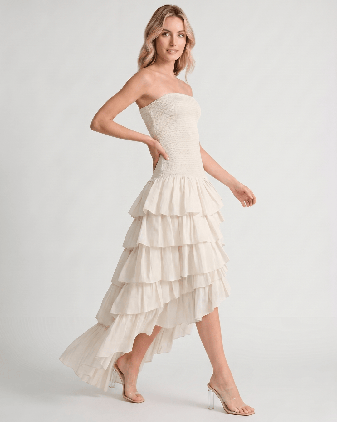 Vestido de verano maxi para mujer, sin mangas y con caída fluida para bodas.