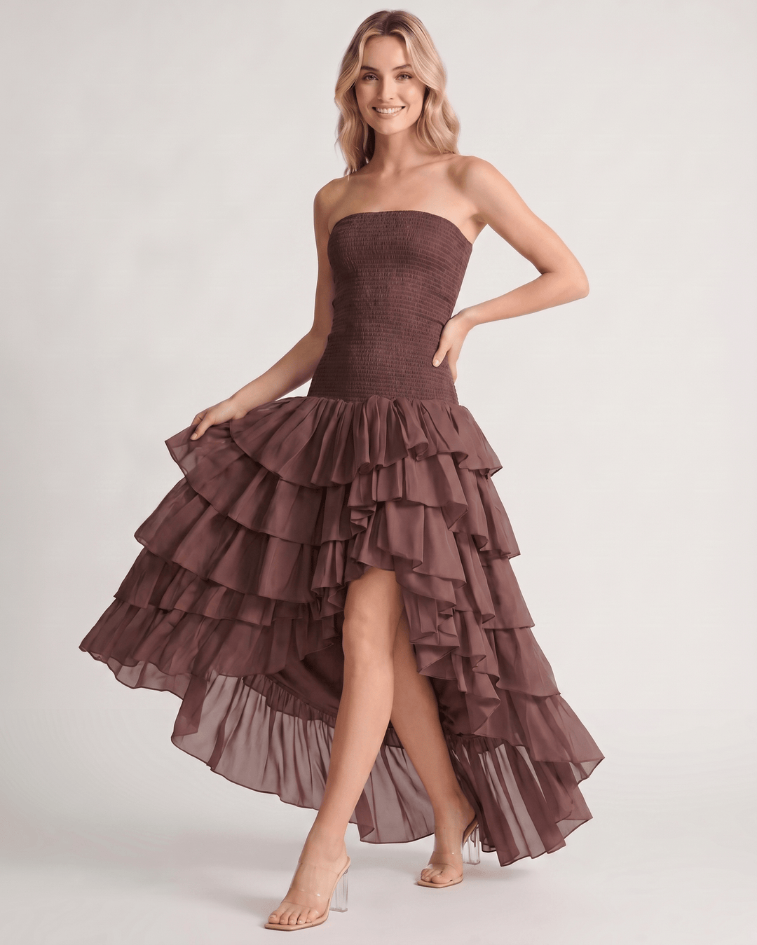 Maxi vestido de mujer elegante, sin mangas, perfecto para eventos nocturnos de verano.