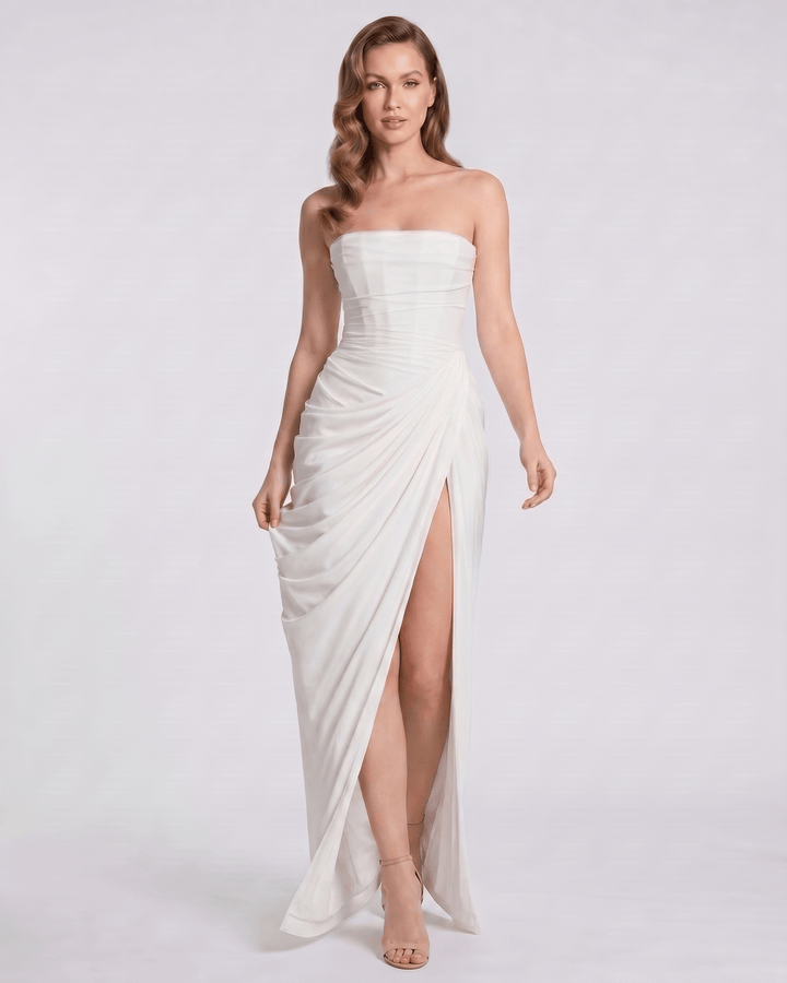 Maxi vestido femenino, sin tirantes, elegante, para fiesta de gala y eventos formales.