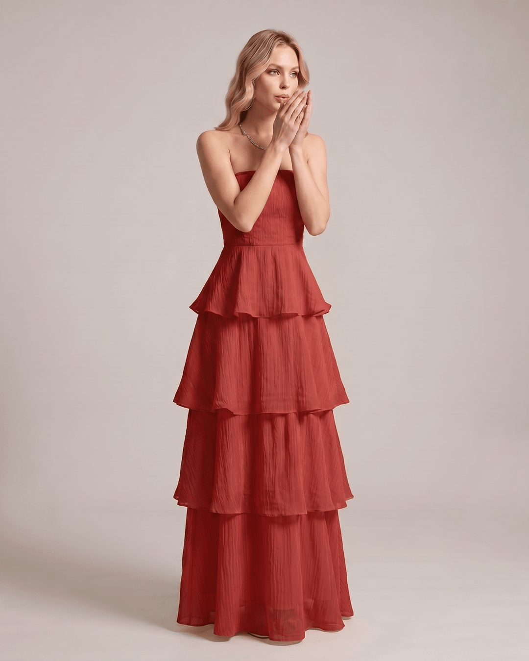 Vestido sin tirantes para mujer, estilo maxi, fluido y cómodo para verano.