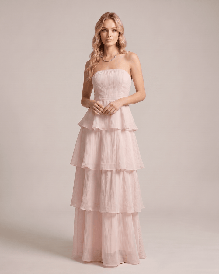 Vestido de verano fluido sin tirantes para mujer, estilo desenfadado chic.