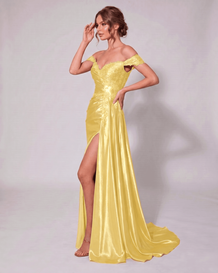 Vestido maxi veloura terracota, escote corazón, sin mangas, corte sirena.