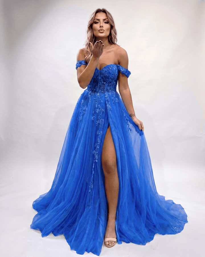 Vestido de noche elegante para mujer, escote corazón y abertura lateral. Ideal para eventos.