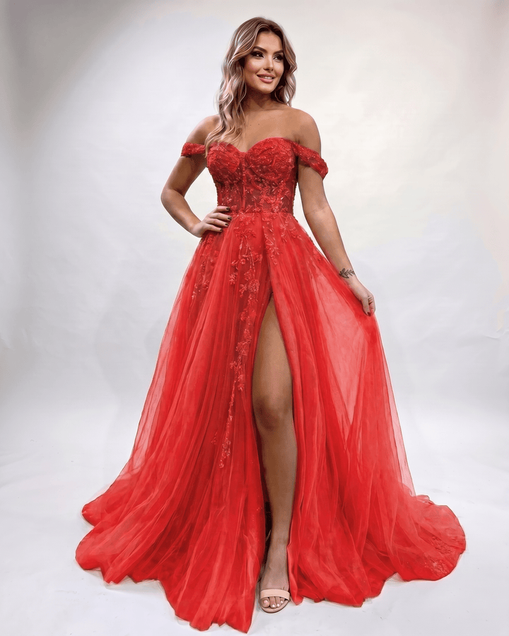 Vestido de noche estiloso para mujer, con escote corazón y abertura lateral.