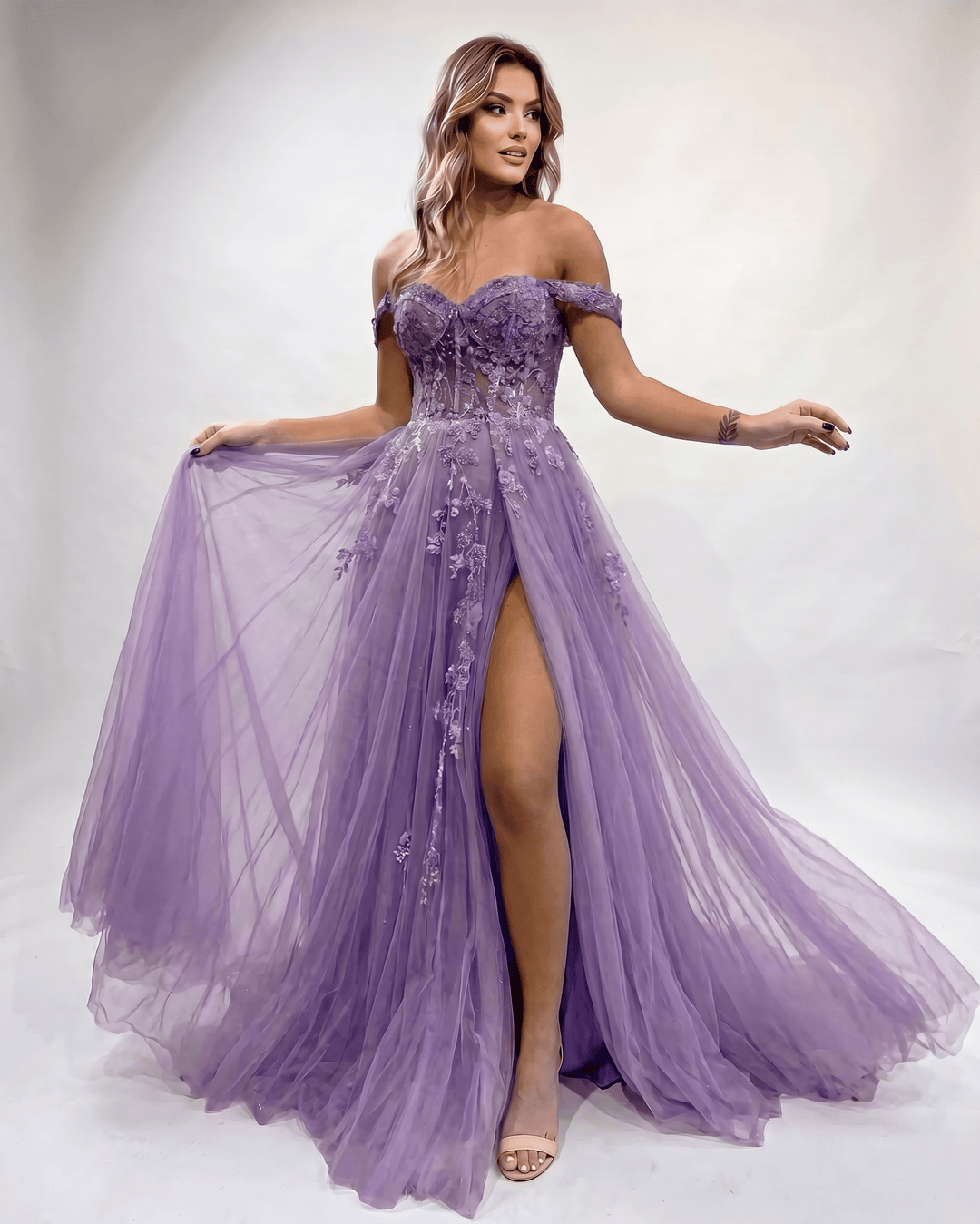 Vestido de graduación formal maxi, con escote corazón y abertura lateral.
