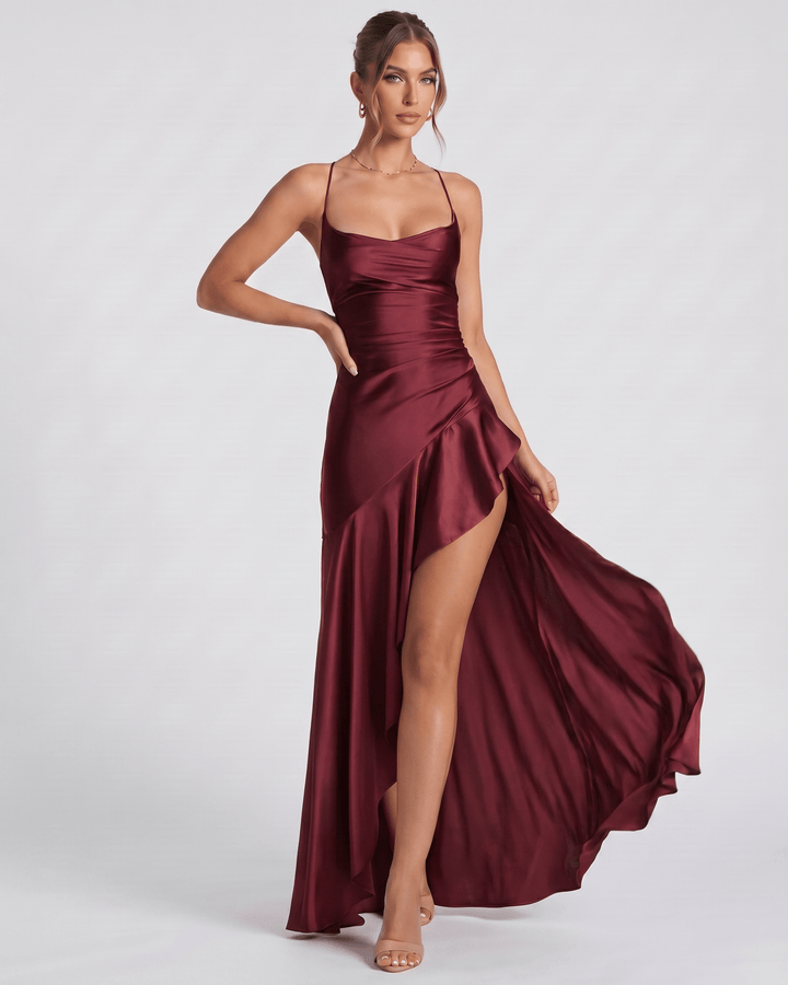 Vestido de verano elegante, cuello cowl, corte fluido. Ideal para invitadas.