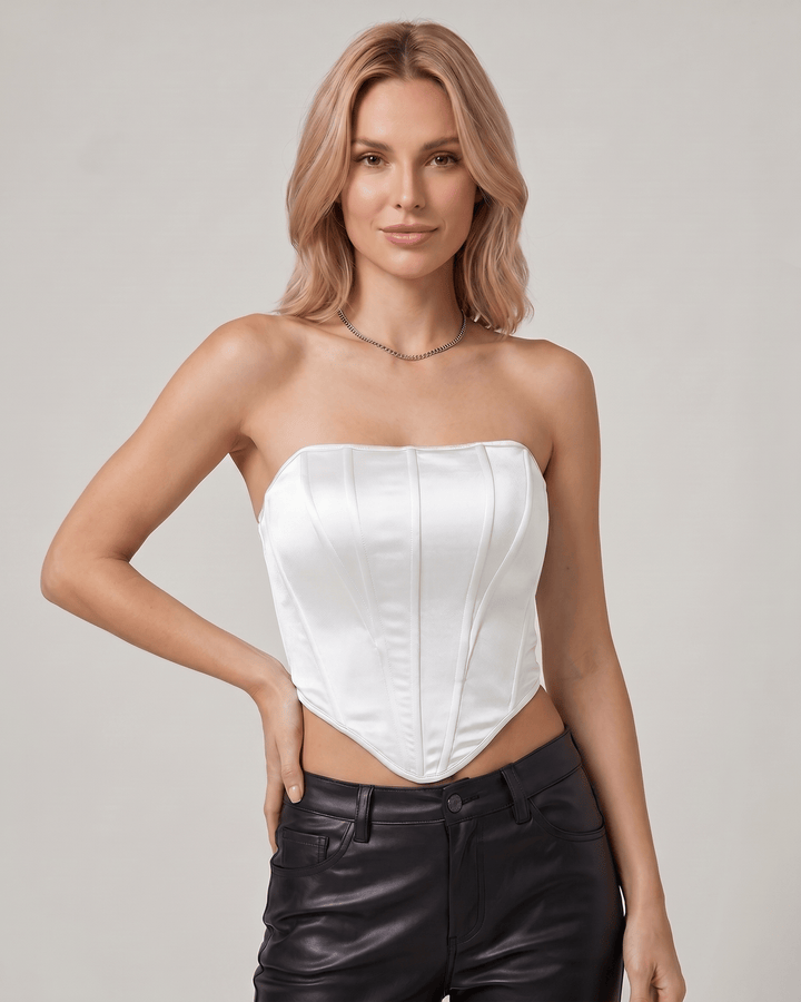 Moderno bustier de veloura, sin tirantes, estilo ropa urbana, ideal para looks audaces.