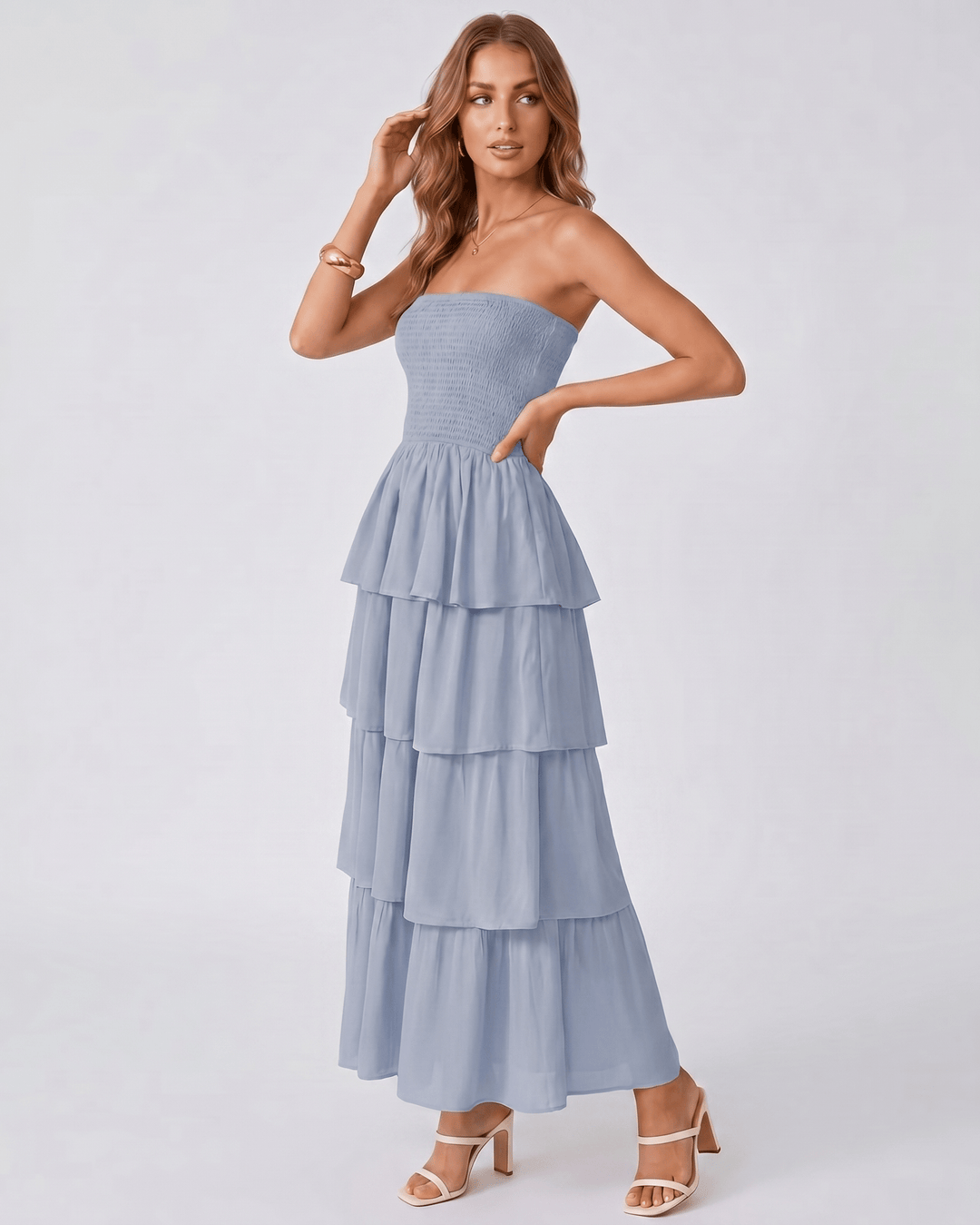 Vestido maxi Solenne con volantes, estilo sin tirantes. Ropa de fiesta de verano, muy cómodo y bello.