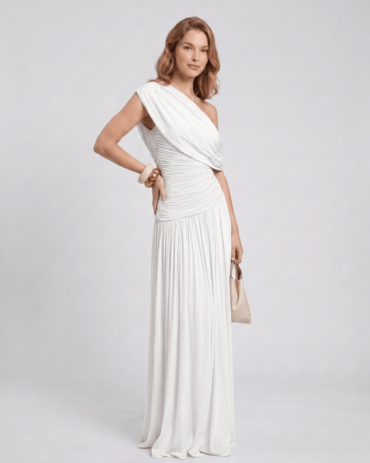 Maxi vestido de noche asimétrico, diseño elegante, ideal para fiesta o evento formal.