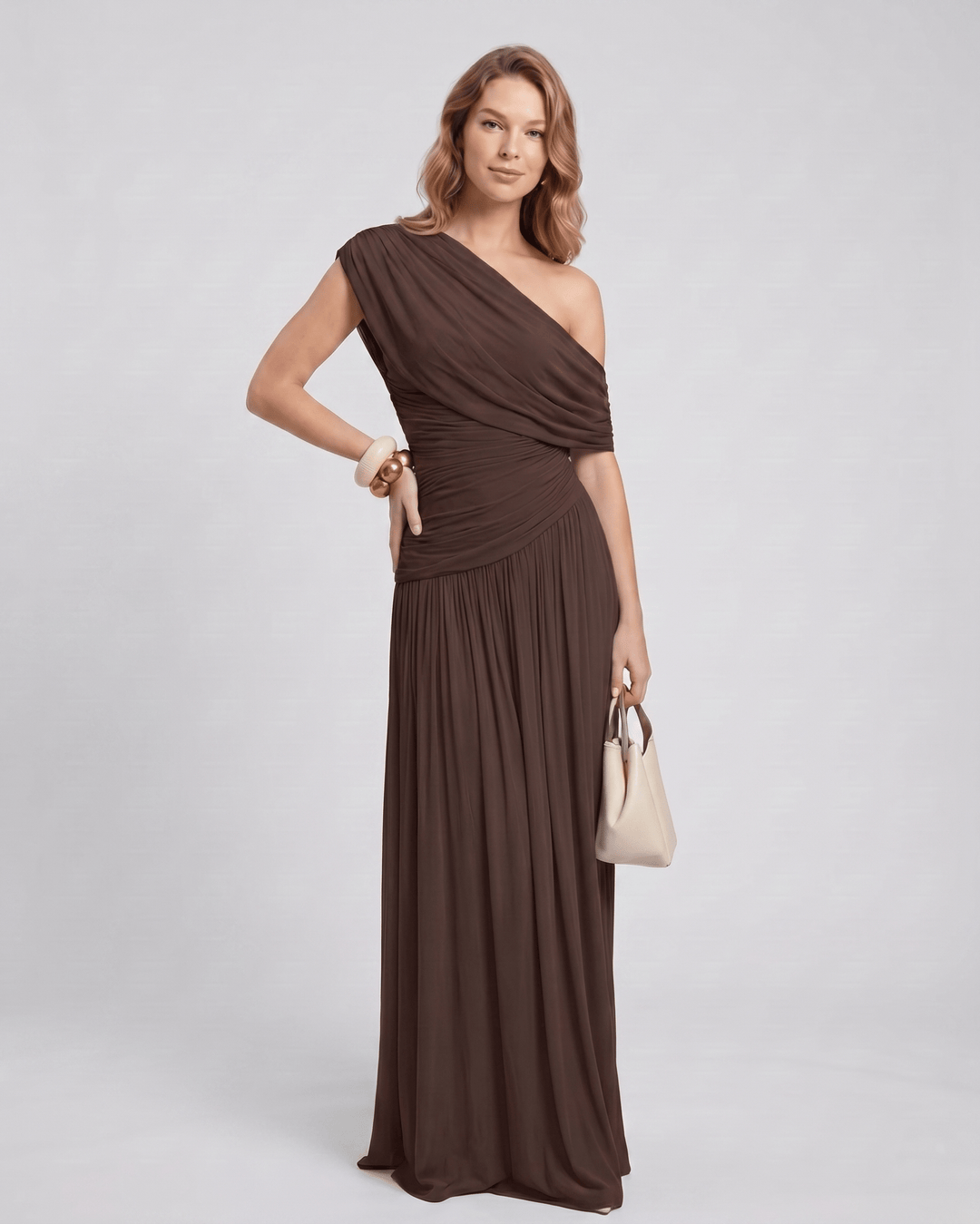 Vestido maxi asimétrico con fruncido, elegante para fiesta, estilo sin mangas.