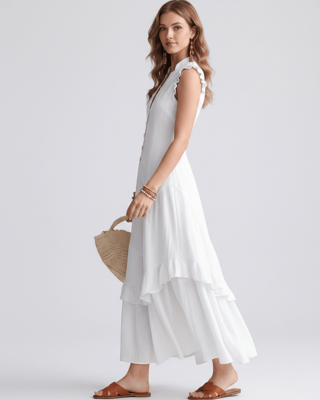 Moda de verano para mujer: vestido maxi con volantes y escote en V, muy fluido.