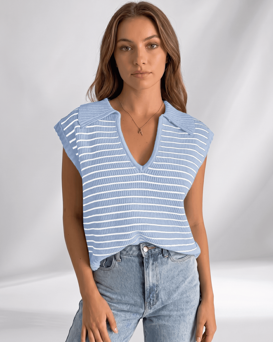 Camiseta casual de rayas, manga corta, para mujer. Versátil para looks de primavera-verano.