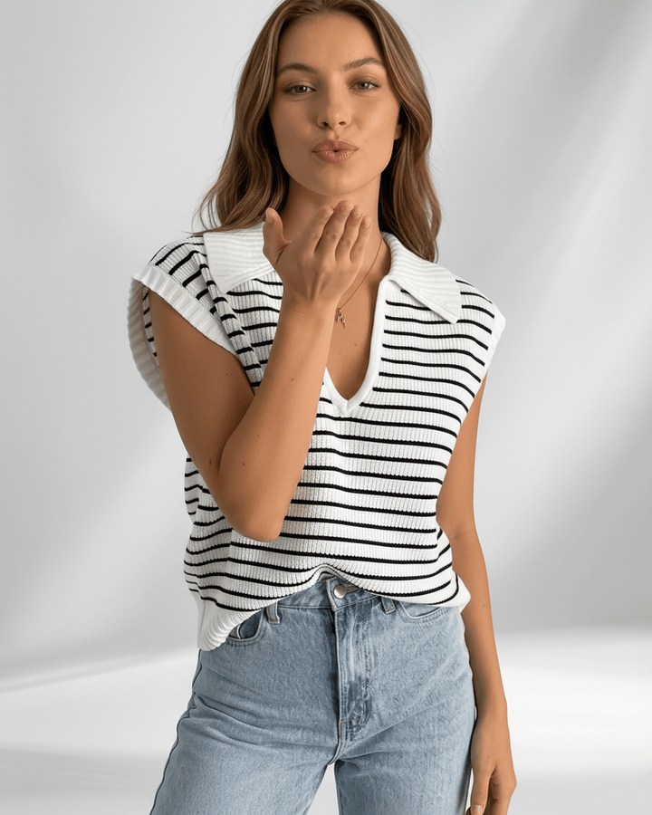 Camiseta de mujer Solvane, rayas clásicas, cuello V. Confort diario y estilo atemporal.
