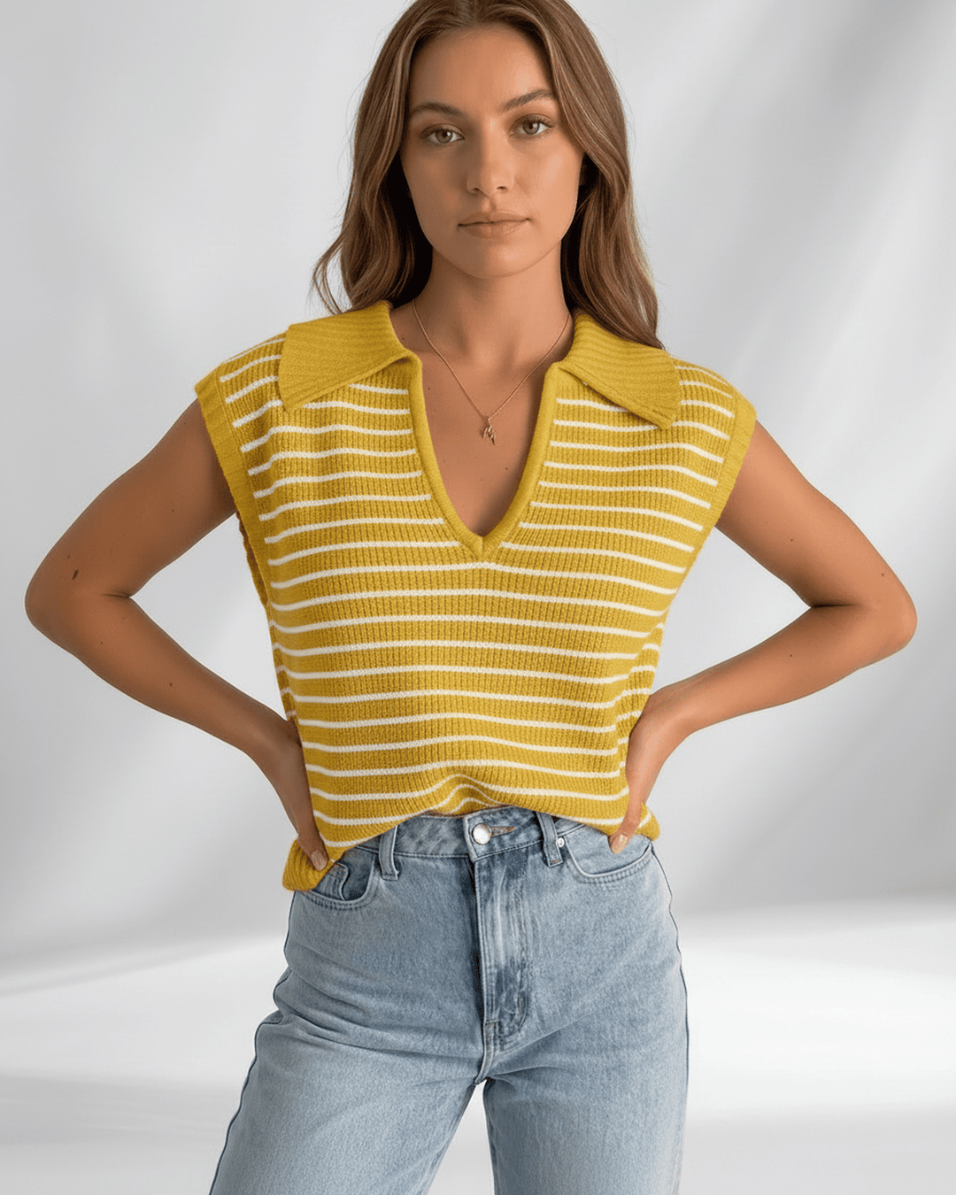 Camiseta de rayas para mujer, manga corta. Confort y estilo elegante para tu día a día.