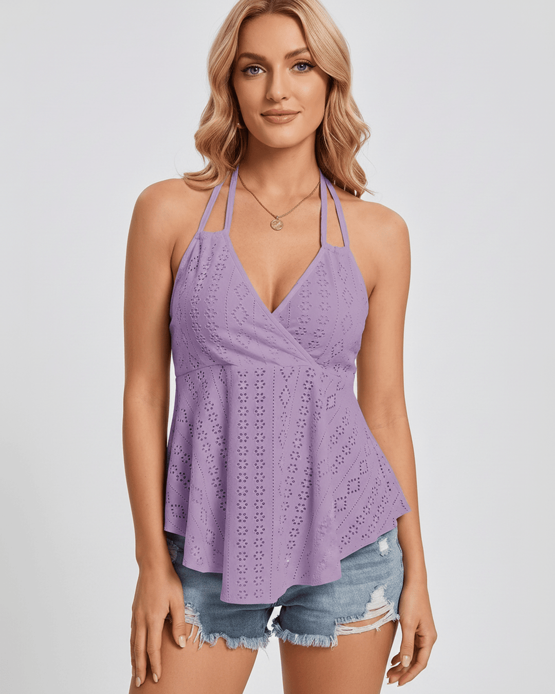 Top veraniego para mujer, fluido y sin mangas, con estilo halter chic.