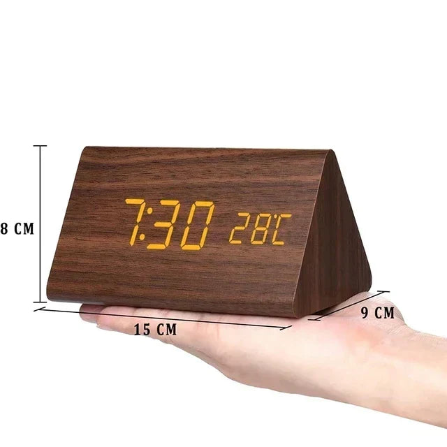 Reloj de madera LED para mesita de noche. Despertador con control por voz y temperatura, estilo minimalista.