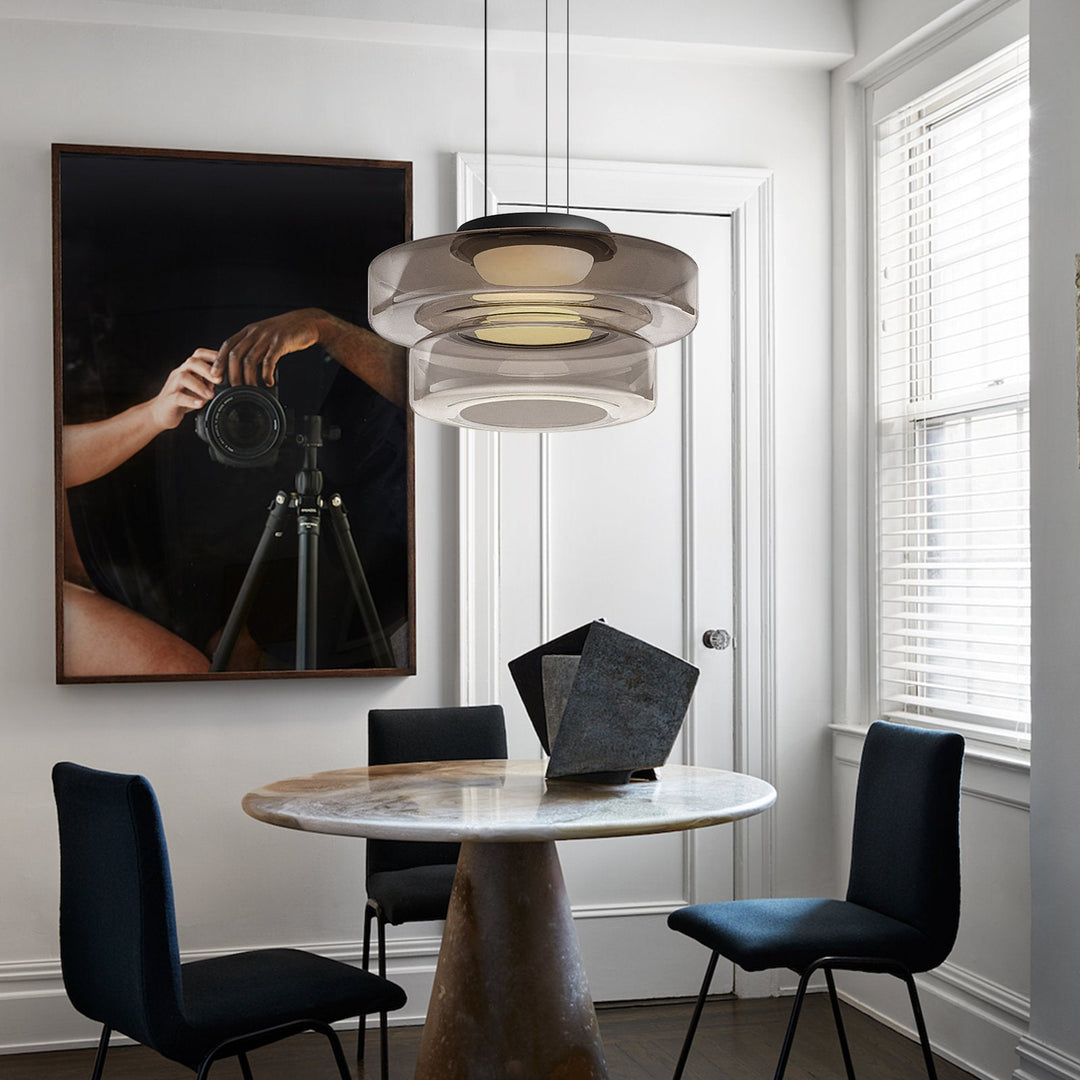Luz cálida de lámpara colgante minimalista, decoración nórdica para el hogar.