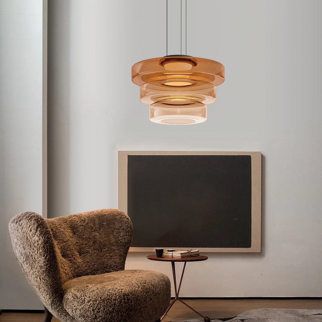 Diseño escandinavo: lámpara de techo colgante, iluminación moderna y luz cálida.