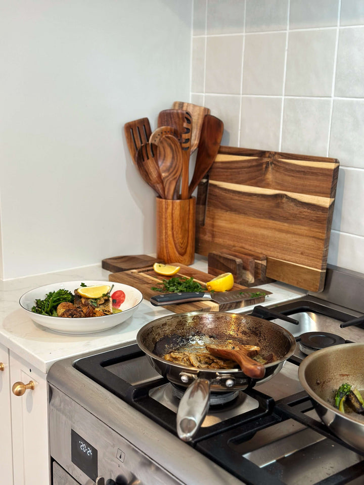 Mejora tu cocina con sartenes de acero inoxidable premium. Durabilidad garantizada para cada chef en casa.