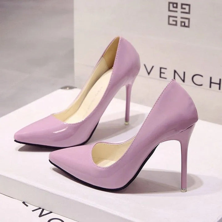 Stilettos tacón alto, laterales descubiertos, cómodos y sofisticados para cualquier evento o fiesta.