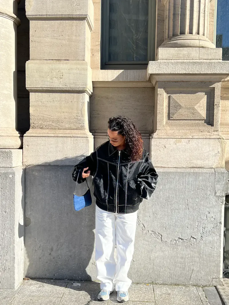Chaqueta cómoda de mujer, diseño oversize y contraste. Perfecta para outwear de otoño.